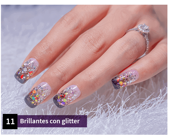 Conoce cómo realizar el efecto brillantes con glitter en uñas con Aprende Institute