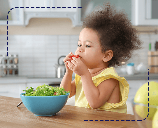 bebé comiendo verduras