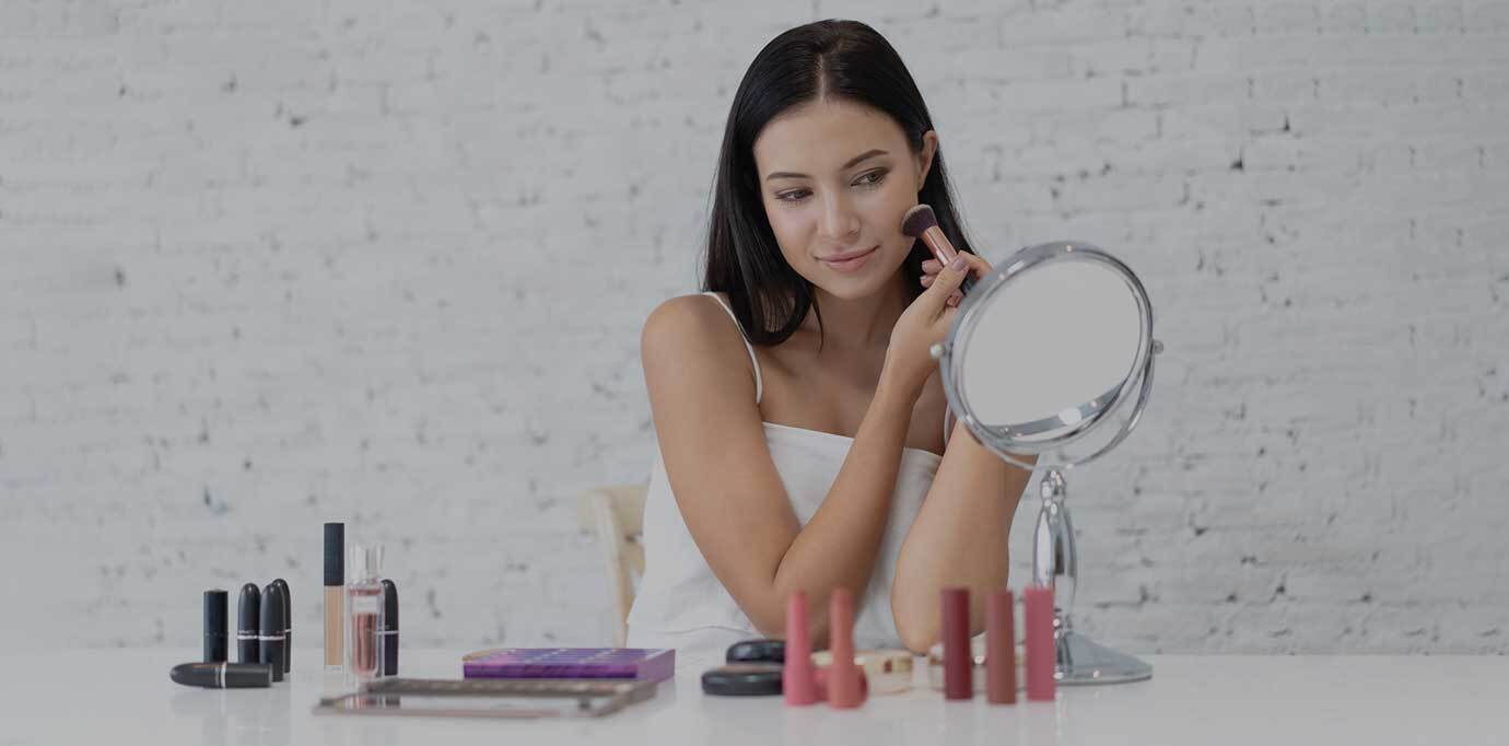 Aprende a limpiar tus brochas de maquillaje como una profesional