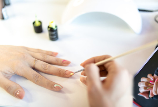 clases-online-especialista-manicure