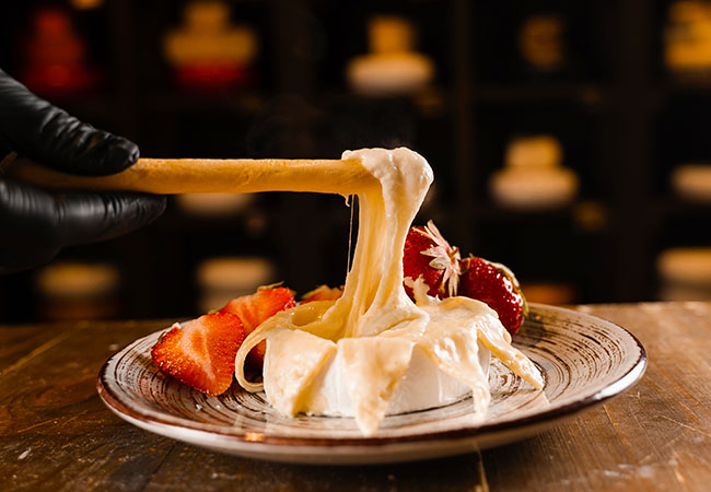 Receta de fondue de queso en pan - Comedera - Recetas, tips y consejos para  comer mejor.