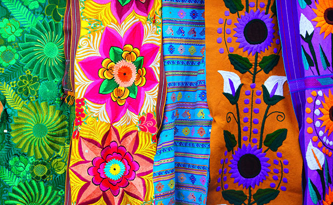 telas latinas con colores y diseños
